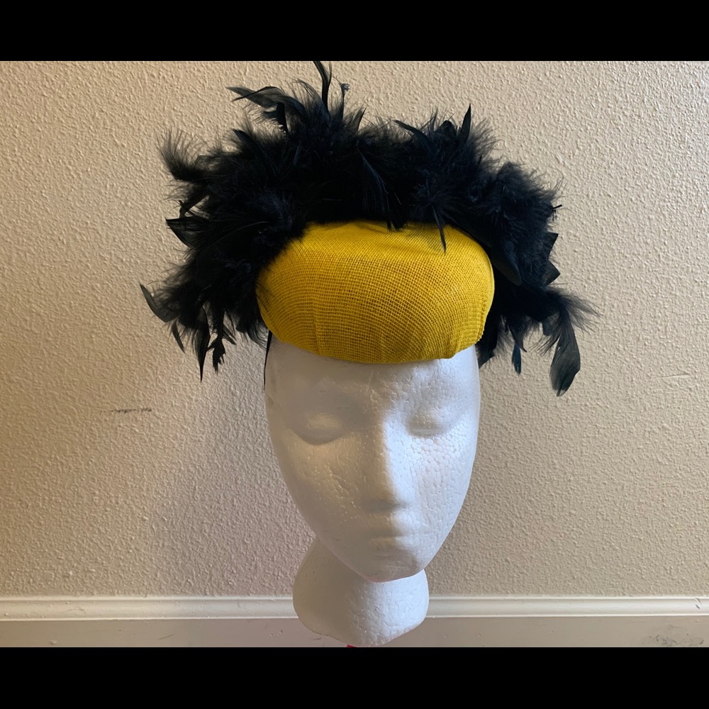 Fascinator hat pill box ! Hand made gorgeous